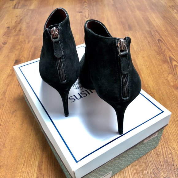 Enzo Angiolini Black Suede Bootie Ankle Boot Black - Picture 9 of 12